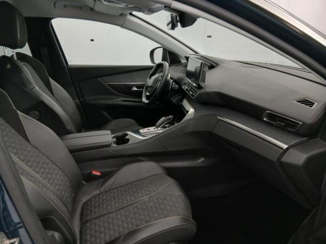 Peugeot 3008 image 2