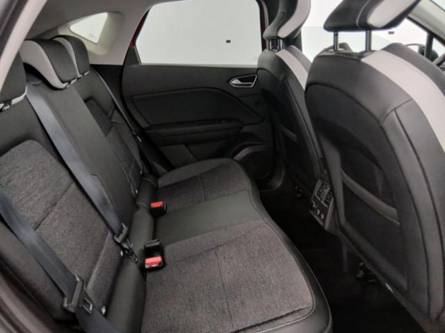 Renault Captur image 2