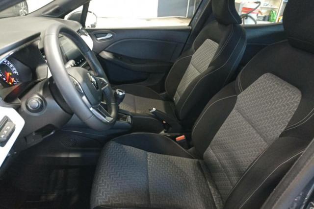 Renault Clio image 2