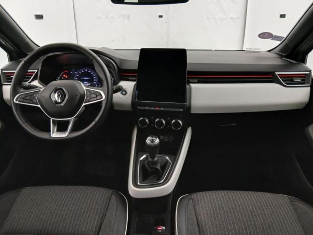 Renault Clio image 8