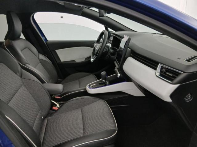 Renault Clio image 8