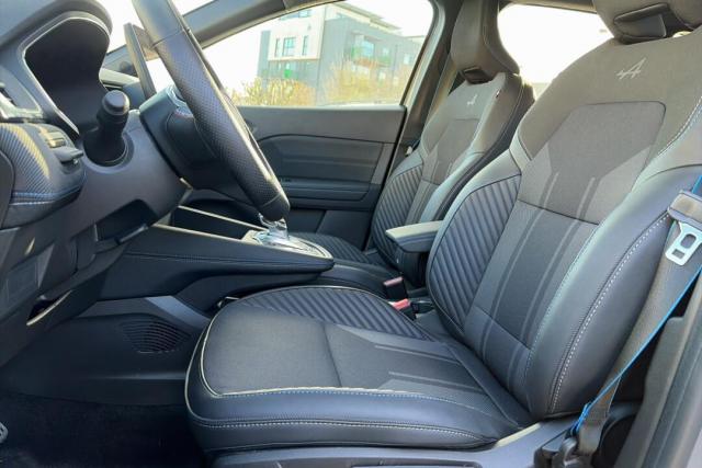 Renault Captur image 2