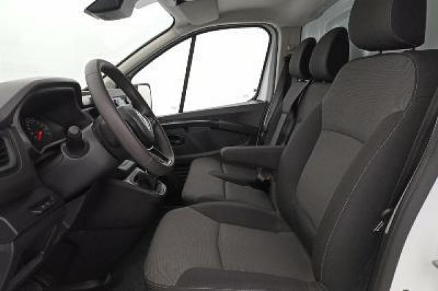 Renault Trafic image 3