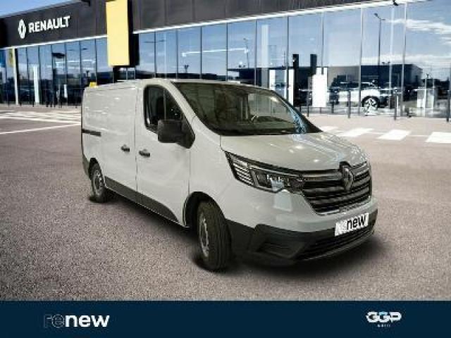 Renault Trafic image 2