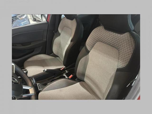 Renault Clio image 2