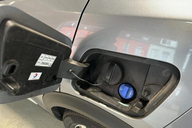 Peugeot 2008 image 8