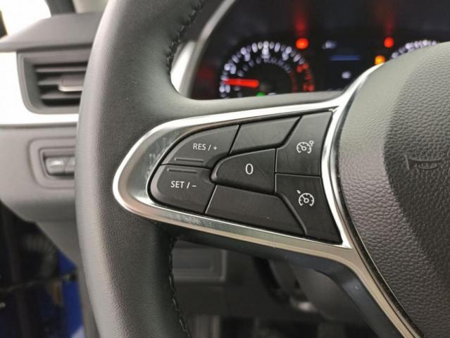 Renault Captur image 2
