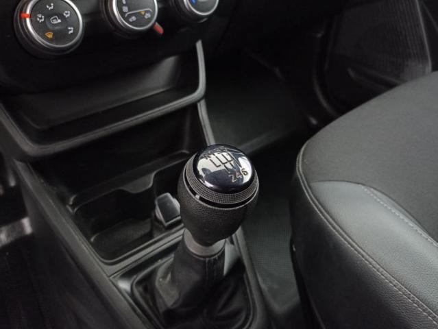 Renault Express Van image 2
