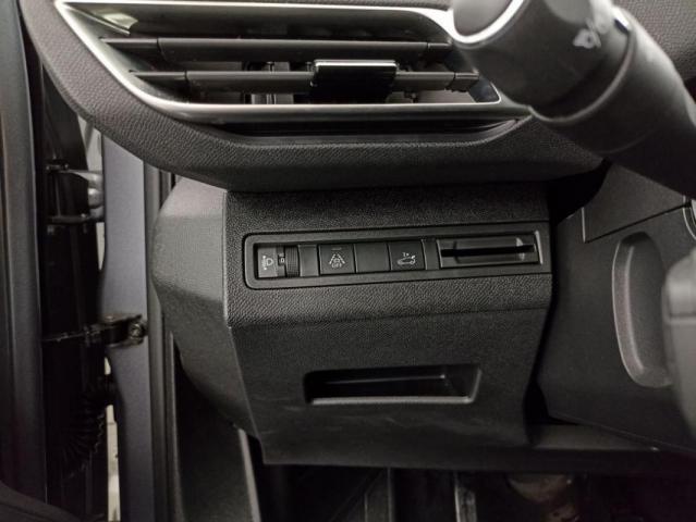 Peugeot 3008 image 1