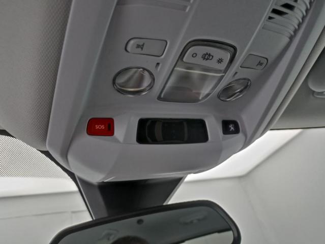 Peugeot 3008 image 8