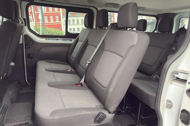 Renault Trafic image 8