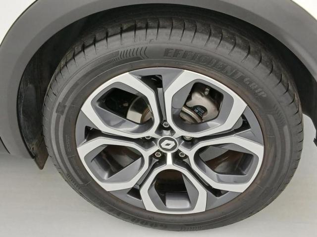 Renault Captur image 2