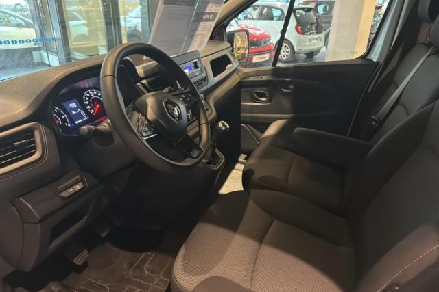 Renault Trafic image 8
