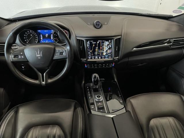 Maserati Levante image 9