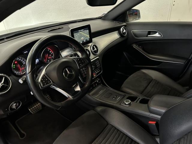 Mercedes Benz Gla image 1