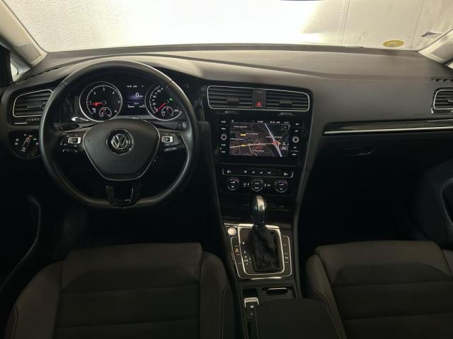 Volkswagen Golf image 7