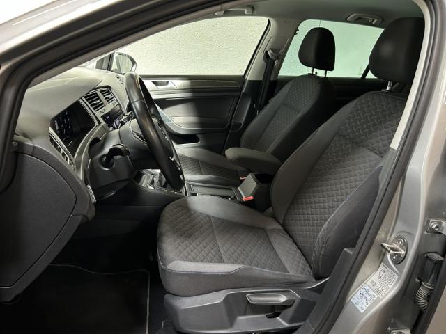Volkswagen Golf image 9