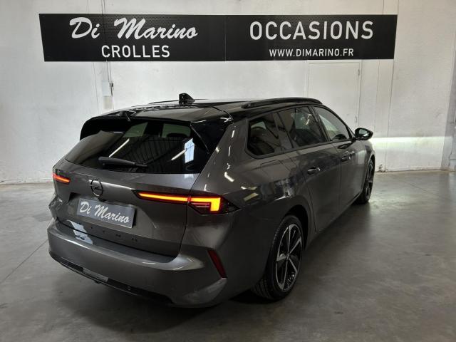 Opel Astra Sports Tourer image 7