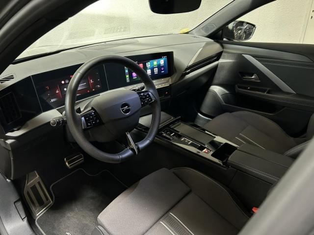 Opel Astra Sports Tourer image 5
