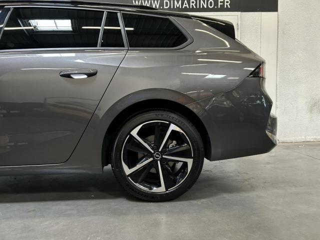 Opel Astra Sports Tourer image 9
