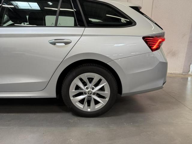Skoda Octavia image 9