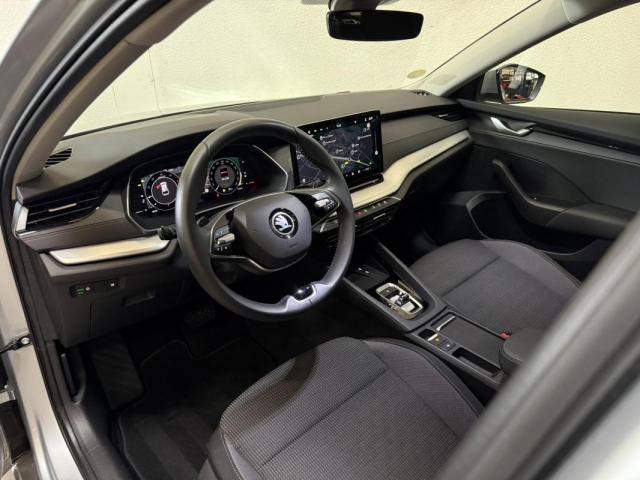 Skoda Octavia image 2