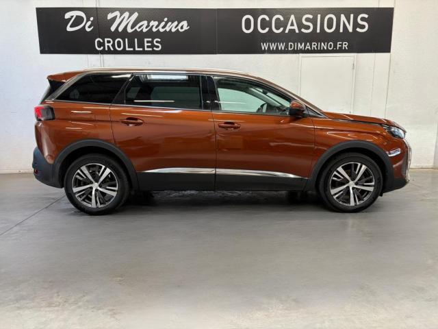 Peugeot 5008 image 1