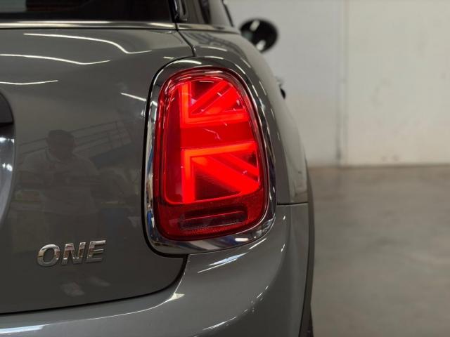 Mini Cooper image 1