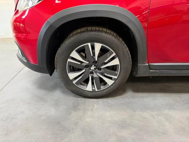 Peugeot 2008 image 2