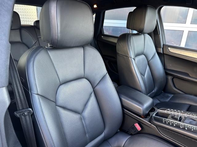 Porsche Macan image 6