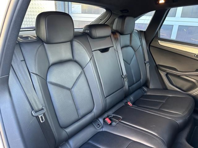 Porsche Macan image 4