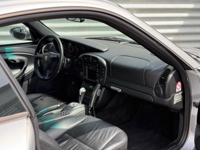 Porsche 911 image 9