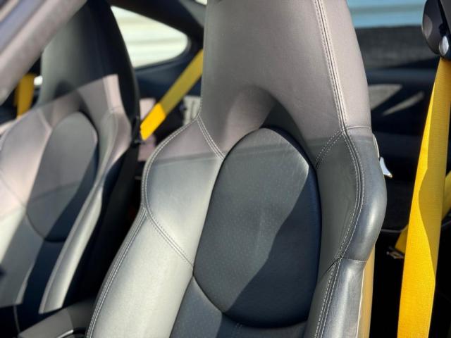 Porsche 911 image 2