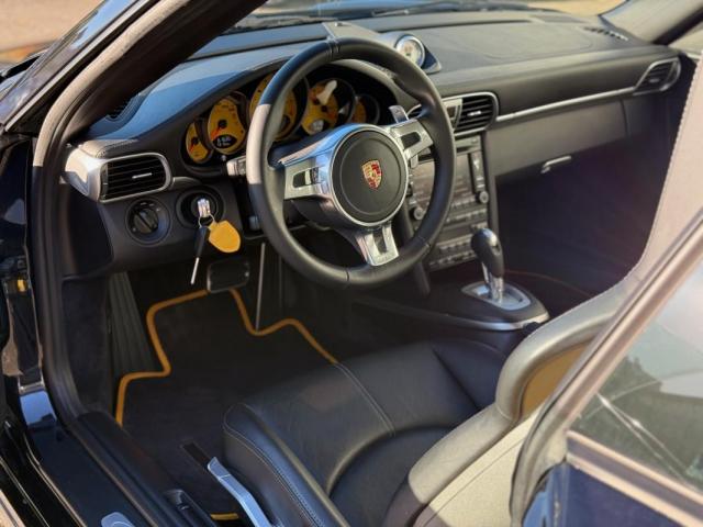 Porsche 911 image 4