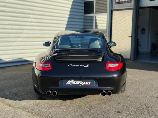Porsche 911 image 8