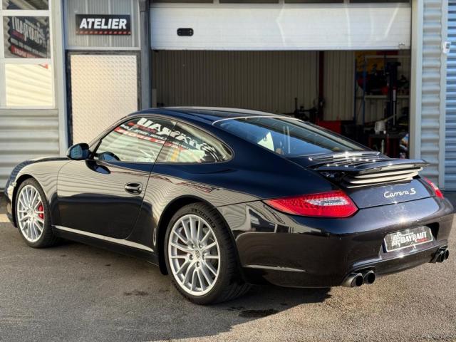 Porsche 911 image 6