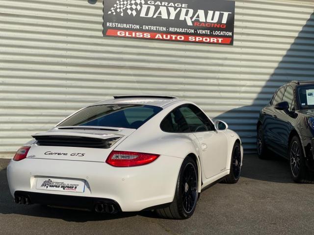 Porsche 911 image 8