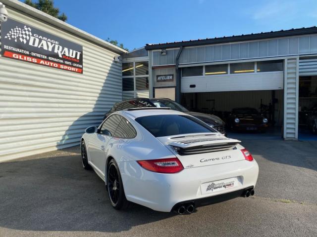 Porsche 911 image 4