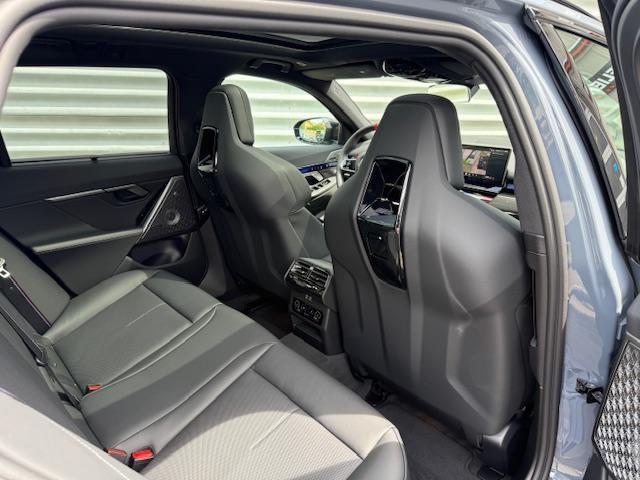 Bmw M5 image 9