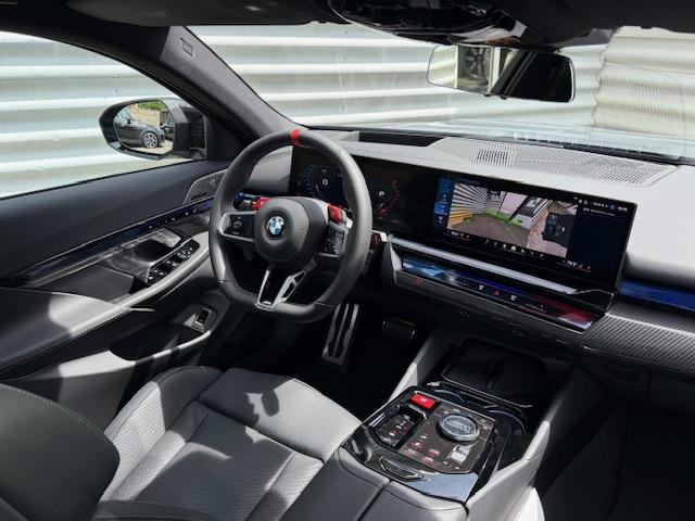 Bmw M5 image 3