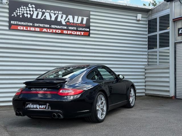 Porsche 911 image 9