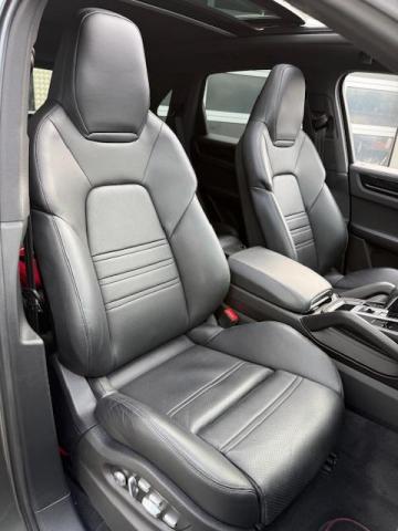 Porsche Cayenne image 8
