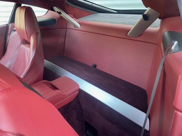 Aston Martin V8 Vantage image 4