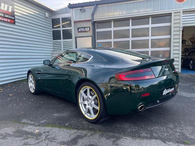 Aston Martin V8 Vantage image 1