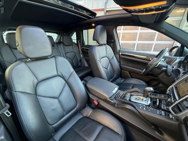 Porsche Cayenne image 4
