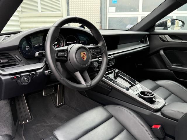 Porsche 911 image 1