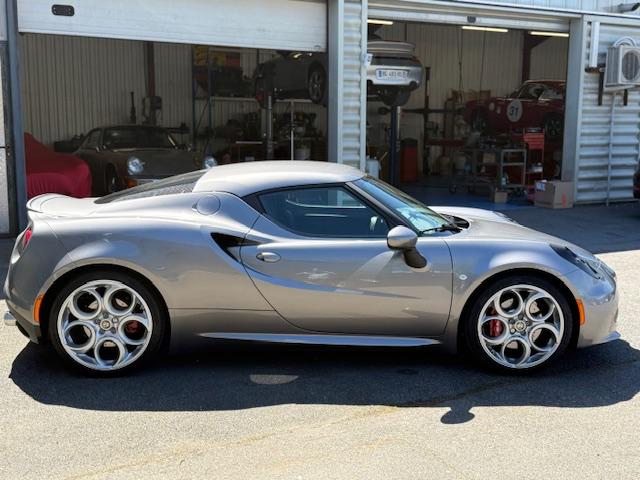 Alfa Romeo 4c image 5