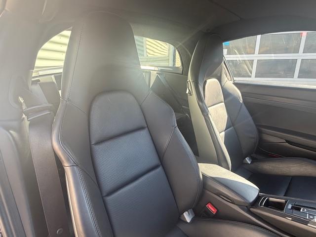 Porsche 911 image 3
