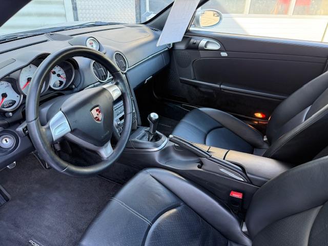 Porsche Cayman image 6