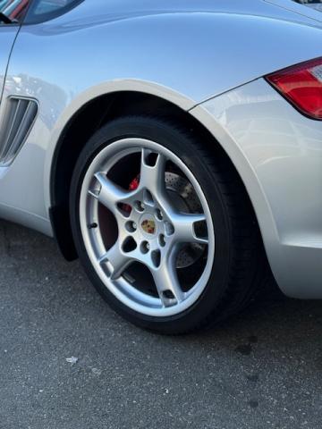 Porsche Cayman image 1